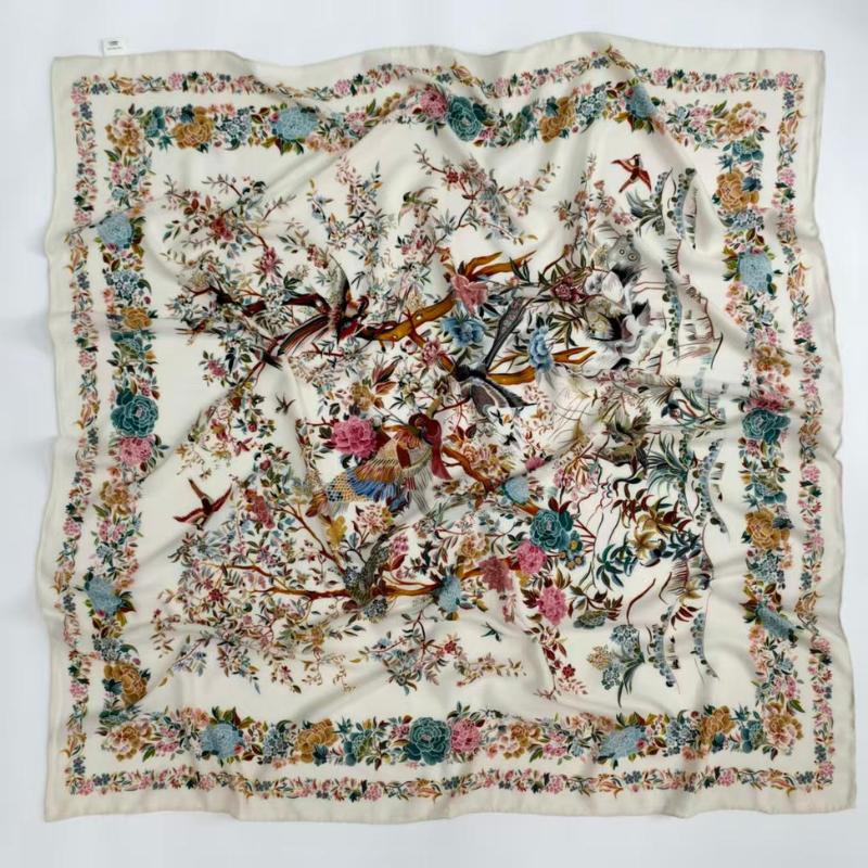 SilkWool Scarf – 70% Uld / 30% Mulberry Silke | Ivory Garden Silk (XL 140x140)