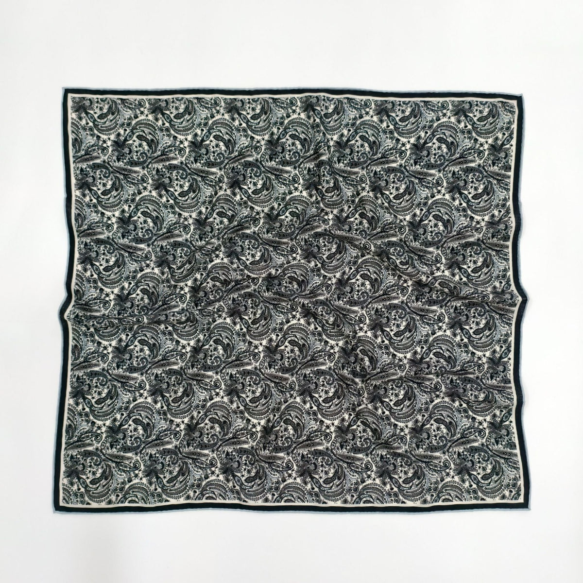 SilkWool Scarf – 70% Uld / 30% Mulberry Silke | Midnight Paisley