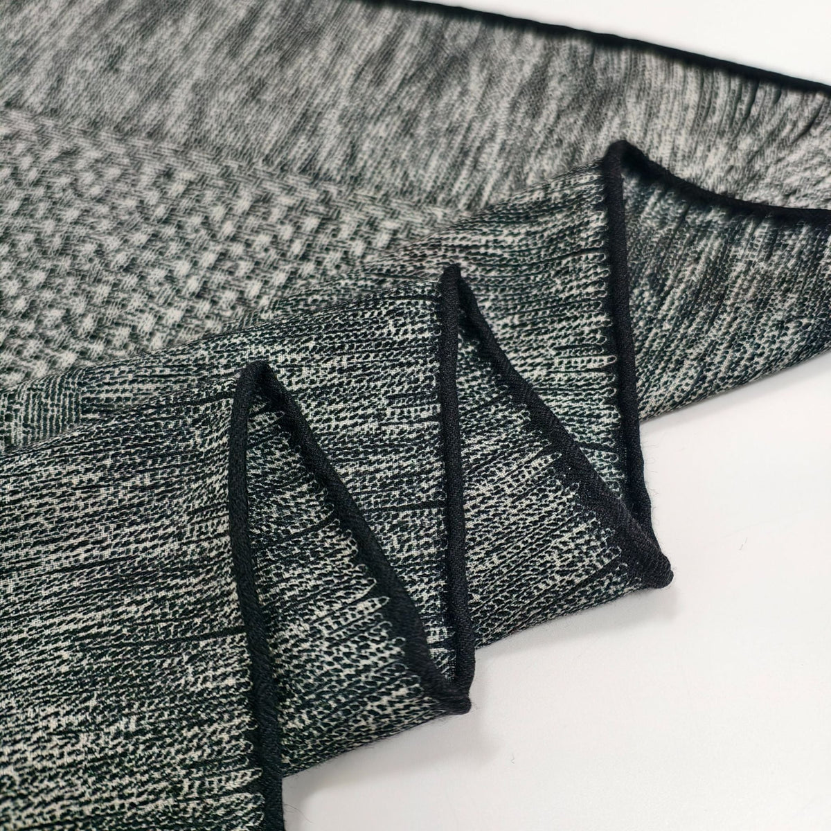 SilkWool Scarf – 70% Uld / 30% Mulberry Silke | Nordic Grey