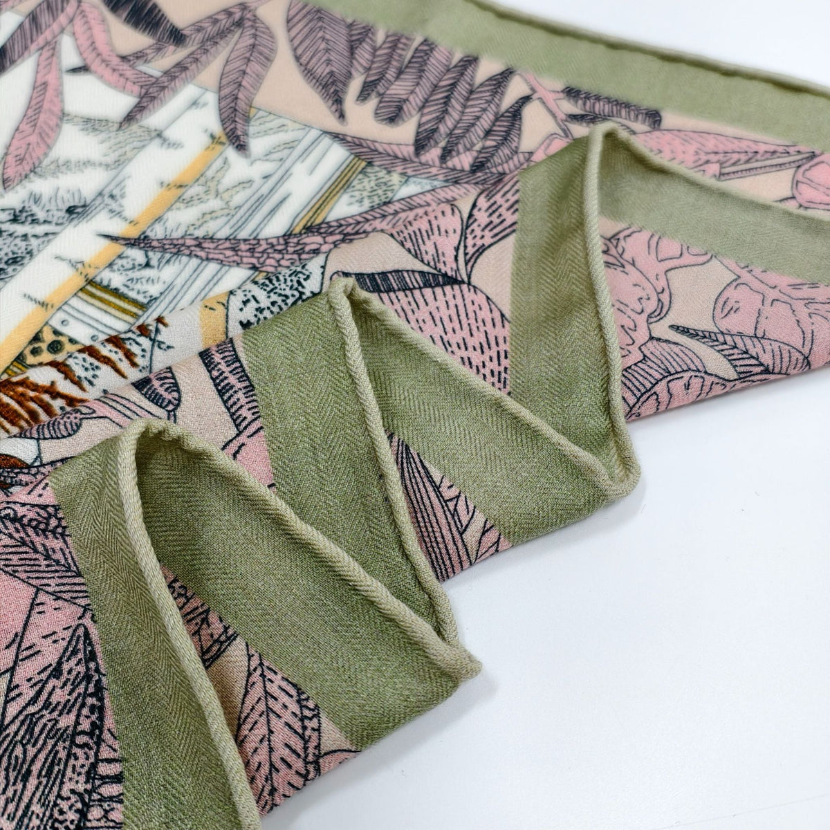 SilkWool Scarf – 70% Uld / 30% Mulberry Silke | Botanical Terrace