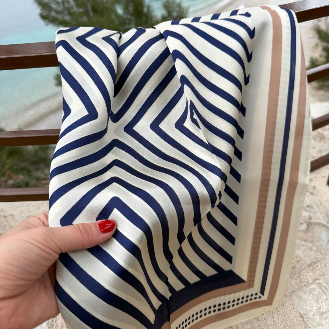 Silketørklæde | Blue Stripes | 90 cm